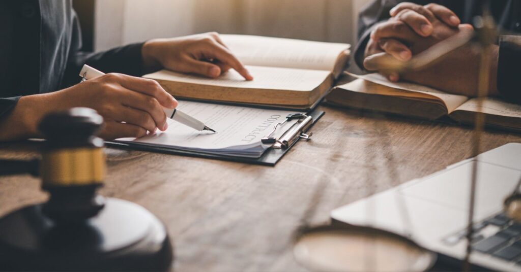 Advogado obtém vitória em Ação Civil Pública por ato de improbidade administrativa e danos patrimoniais. Conheça nossos serviços jurídicos especializados.